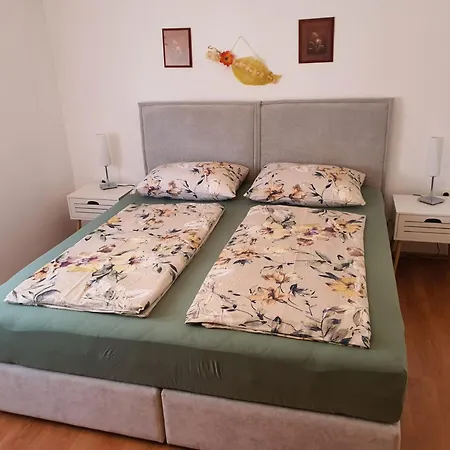 Villa-panorama Daire Drage