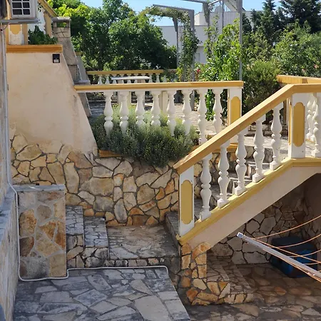 Villa-panorama Daire Drage