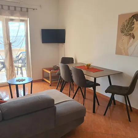 Villa-panorama Daire Drage